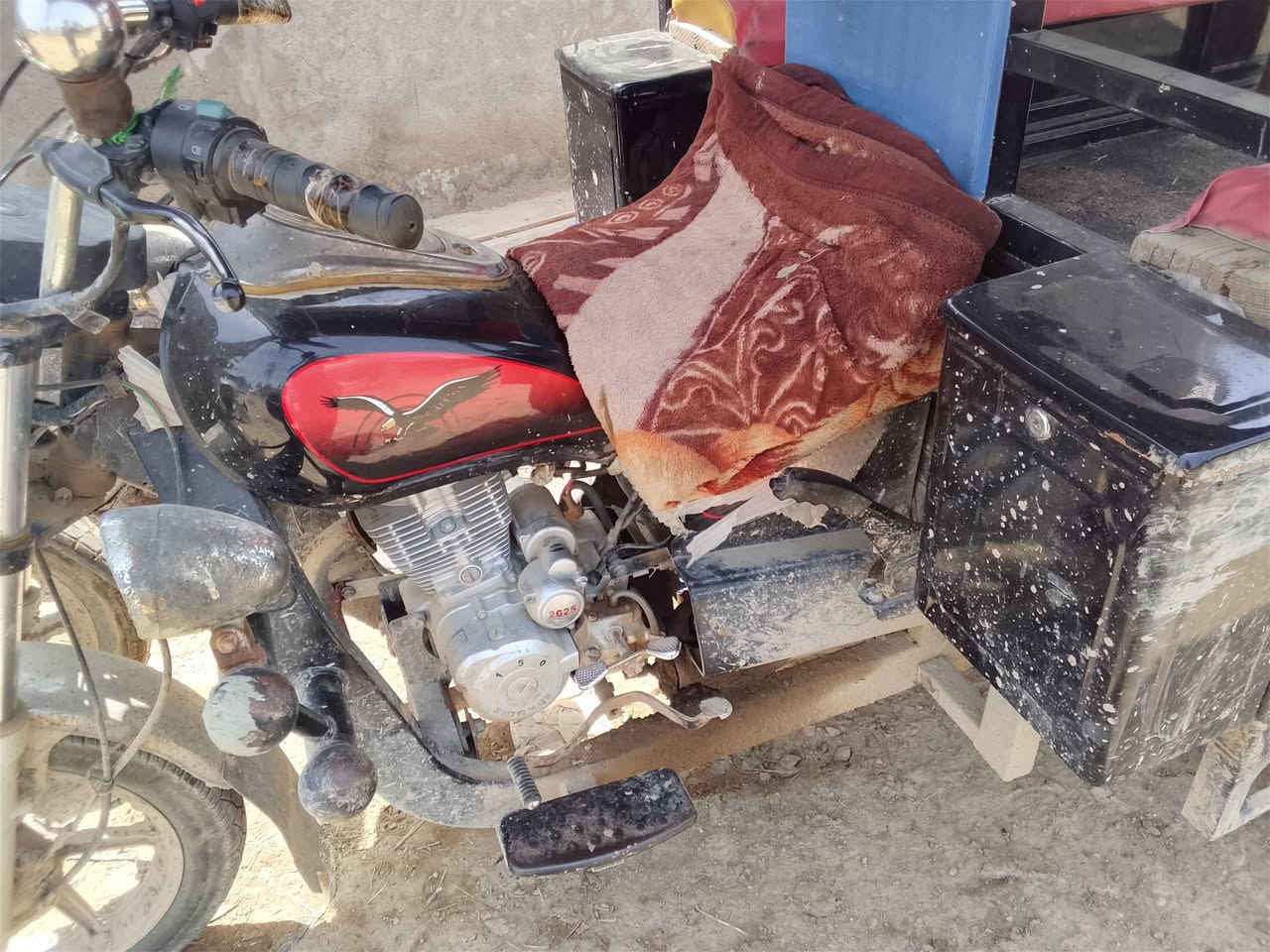 متاح ستوته مديل 25جمره أسود للبيع سعر ب 2و650هيه والمحجر بدون محجر وكراسي ب 2و400المكان كربلاء قرب صيطره البراهيميه ملاحضه كمركه مامدفوع راقم صاحبهاا ***********
