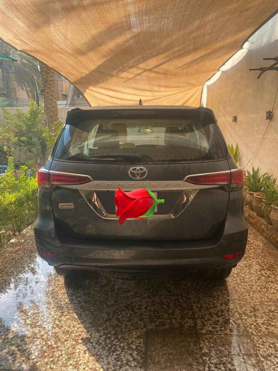 السلام عليكم …
فورچنر 2023 خليجي مكفولة رقم بغداد انگليزي 
تحويل مباشر السيارة بإسمي والسيارة زيرو وعلى ايدي..
المواصفات :
محرك 2700cc تنفس طبيعي 
4 سلندر 
نظام ECO , PWR
تحكمات ستيرن 
شاشة Carplay , Android Auto 
كامرة وحساسات امامية وخلفية 
عدد المقاعد 7 
3 قطع تبريد 
لايتات LED + لايتات نهاري 
السيارة 2 wheel drive
مرايا جانبية كهرباء شفط ومانع انزلاق
السيارة جديدة بمعنى الكلمة مكفولة من الصبغ والضرر عدا شخط بالباب الخلف الصدر ..
سعر السيارة 290$ وبيها مجال 
مكاني زيونة للأتصال :

***********
