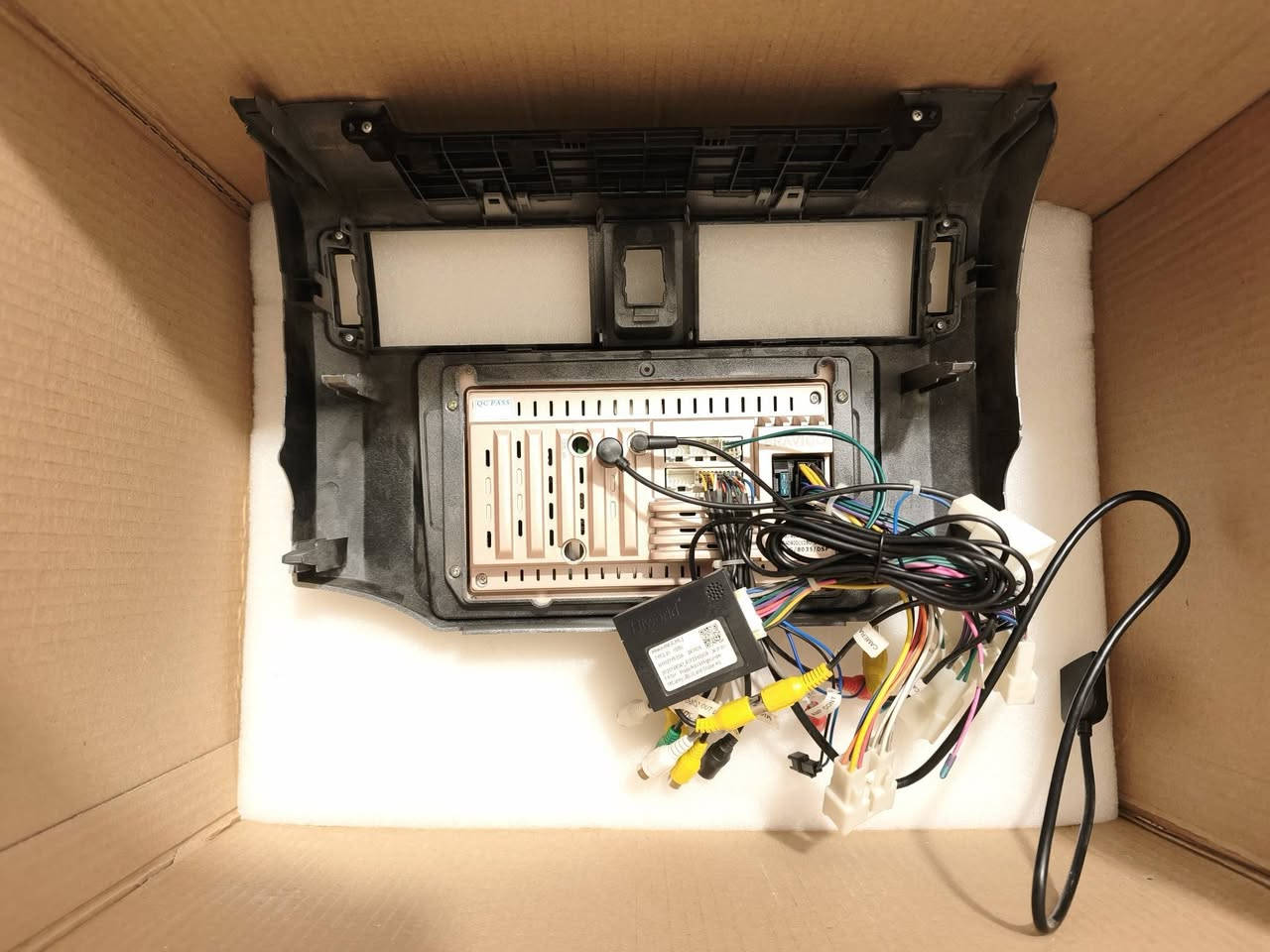 السلام عليكم من رخصة القائمين على الكروب شاشة واطار جاهزه جيب وشد جانت على فوررنر 2023 سعرها 180 وبيها مجال تكدر تخليلها شريحة اتصال يعني خط للتواصل ***********
