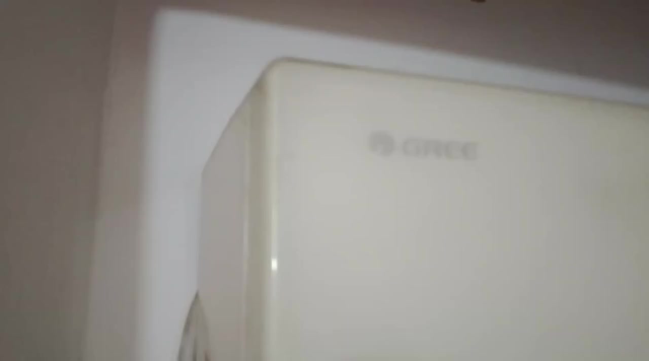 سبلت نوعيه GREE شغال ١٠٠/١٠٠  بارد  نضيف
مابي اضرار طن واحد  التواصل خاص مستعجل ع البيع


**إذا كنت صاحب هذا الإعلان وتريد حذفه لأي سبب، رجاءا أرسل رسالة إلى الدعم الفني**