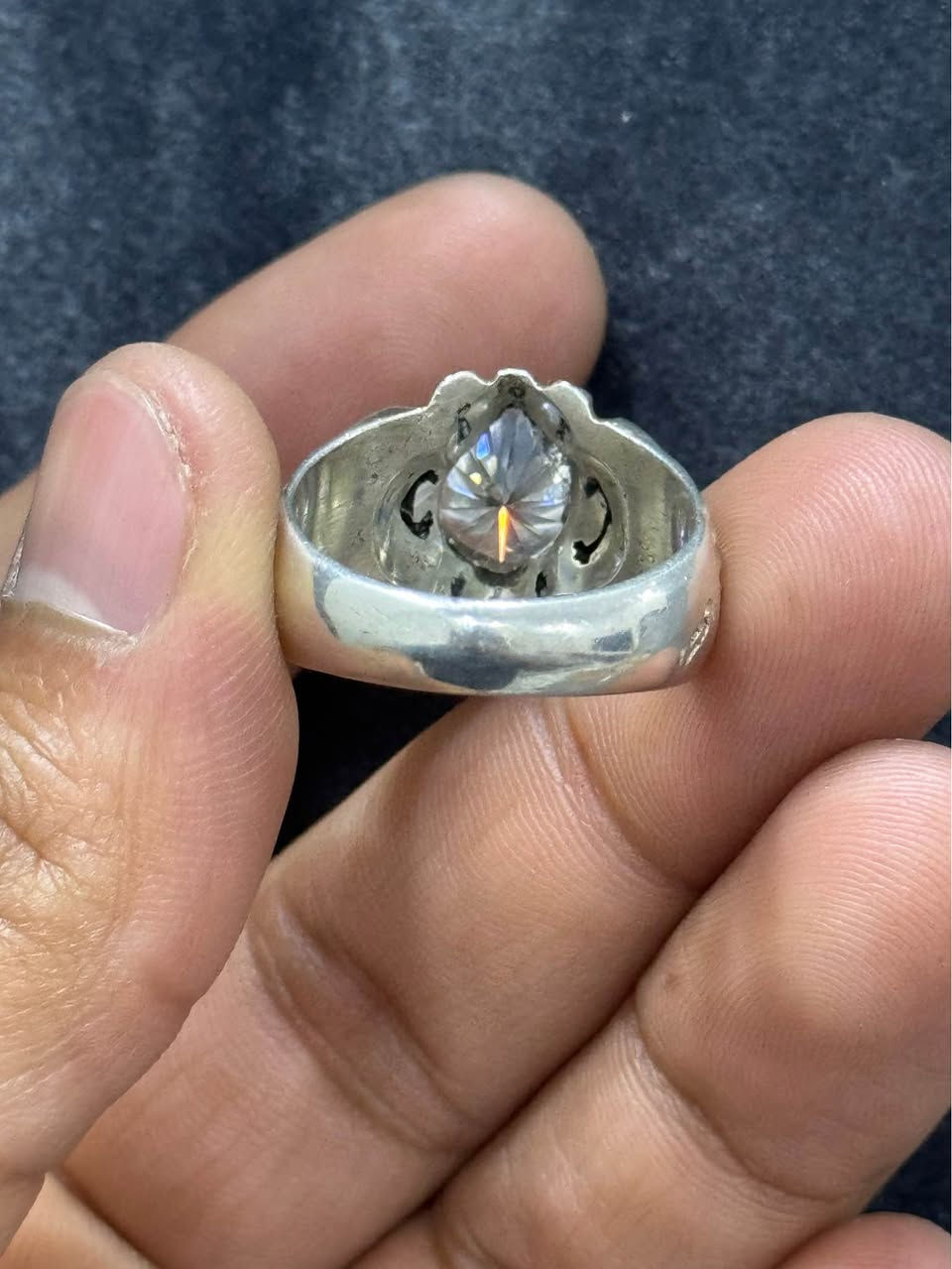 اللهم صل على محمد وال محمد 
خاتم موزنايت صلابه الالماس
قطعه جميله فاير عالي ملبوس راقي
صياغه يدويه فضه عيار 925
مقاس الخاتم ''25''
يتوفر توصيل كافه محافضات العراق البصرة, العراق


**إذا كنت صاحب هذا الإعلان وتريد حذفه لأي سبب، رجاءا أرسل رسالة إلى الدعم الفني**