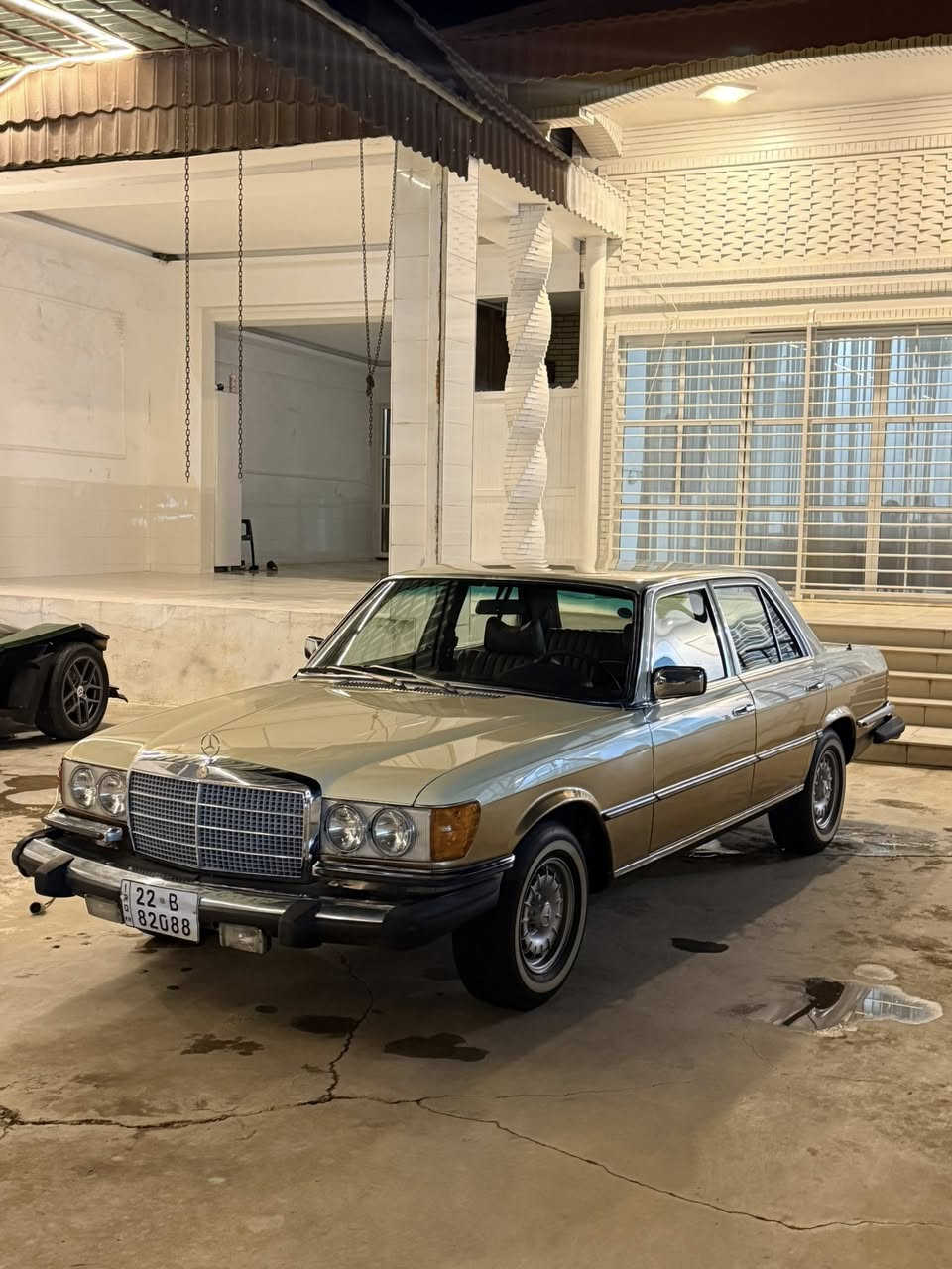 Mercedes. Benz. SE280. V6.  100000km    ***********
