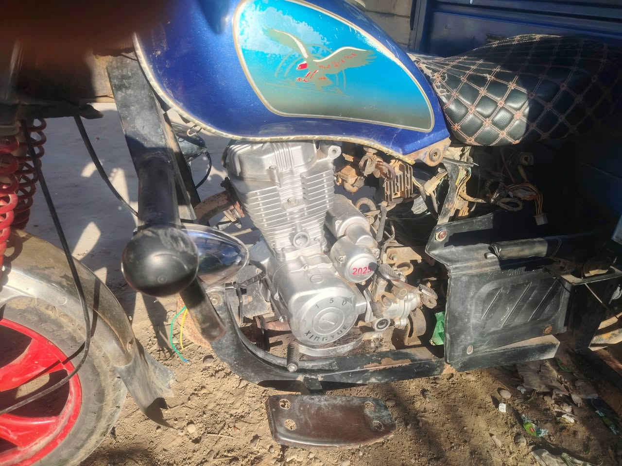 سلام عليكم شباب لبيع ستوته مسجله موديل 22 لوحه وسنويه رقم نكليزي وشرط تحويل بسعر مناسب مكاني رمادي سبعه كيلو لمجمع رقم واتساب واتصال ***********
