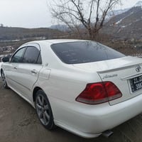 تويوتا كراون • ٢٠٠٥ • ١٨٢٠٠٠