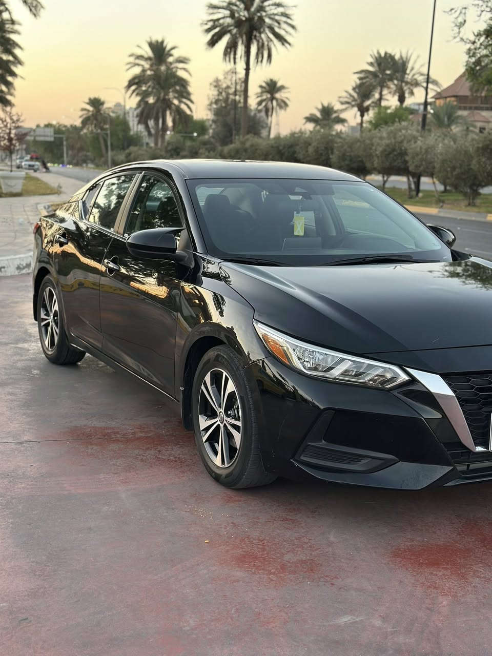 سلام عليكم للبيع نيسان سنترا
نيسان سنترا موديل 2023  فئة SV ماشيه 15 ونص الف ميل
مكينه 2.0L رقم اربيل الجديد تحويل مباشر للمشتري

المواصفات 🔰

فول رادار أمامي + جانبي + خلفي + تحديد مسار + كاميرا
تبريد النيسان معروف + شاشة + مواصفات SV معروفه 
كشنات الاماميه والستيراً تدفئه 
صور الحادث  والسونار مرفقه صبغ نص بنيد وتبديل جاملغ نفس الون 
السياره معروضه ب 146  وبيها مجال للشراي 
حادثها سطحي بدون دواخل بدون ايرباك 
 مكان السياره / بغداد - العطيفية
- ‏***********
