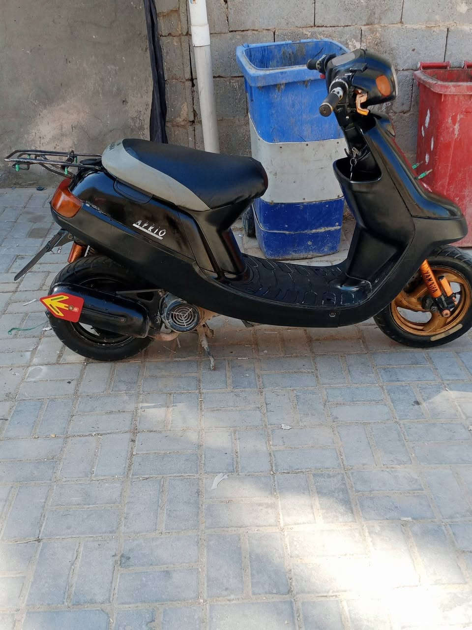سلام عليكم دراجه دراجه كله شغلله سلف هندر اشاير لايت عداد سرعه عداد بانزين مامفتوح سعر 250بيه مجال الشراي يتصل ***********
