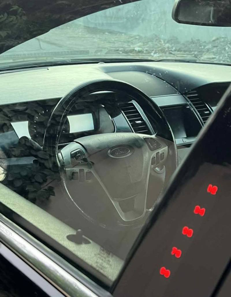 سلام عليكم 
فورد تورس ليمتد فول للاخير
الموديل :2019
ناقل السرعة ؛أوتوماتيك سبورت
عدد السلندرات ؛ 6 سلندر
حجم المحرك: 3.5L
القدرة الحصانية ؛ 263hp
نظام الدفع ؛ امامي
الدواخل:7الوان
بصمة ابواب وبصمة تشغيل+تشغيل عن بعد
نوع الفرش ؛ جلد - كهربائي - تدفئة - تبريد -كشن ذاكره -ستيرن تدفئة
وسادات هوائية ؛ 10 + 3 شاشة + رادار امامي وخلفي + حساسات
قياس الإطارات ؛ 19انش
السقف: سلايت رووف
مصابيح ؛ رأس متحرك - إضاءة LED  
رقم السياره // بغداد 
سعر//146// بيه مجال للشراي
مكاني// نجف // رقم
/  ***********
