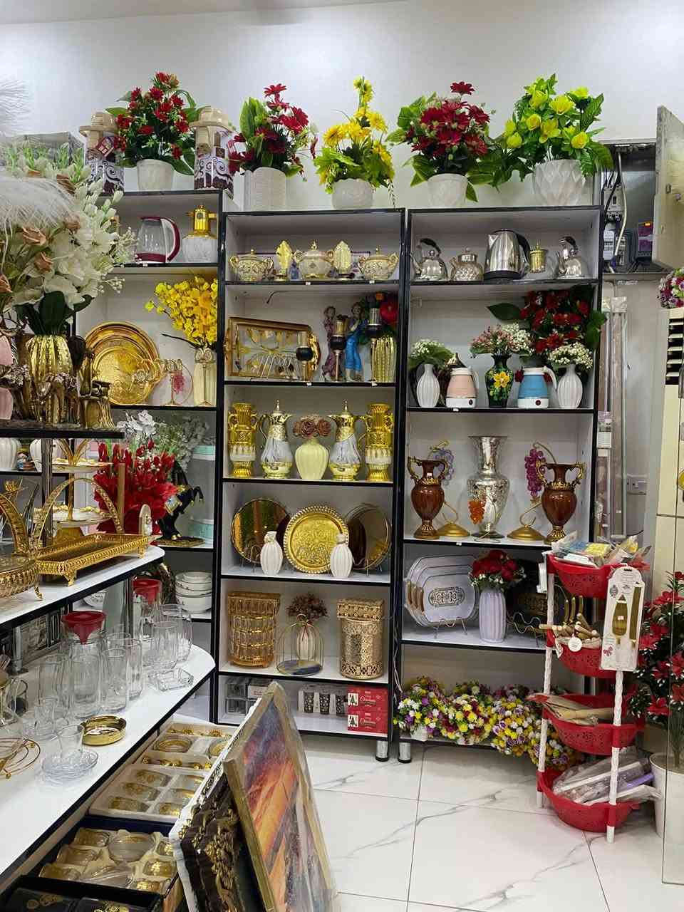 غراض منزليه هدايا وورود بسعر الجمله القديم للاستفسار اتصل على الرقم  ***********
