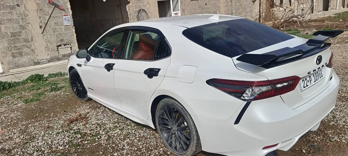 السلام عليكم ورحمه الله وبركاته
كامري موديل 2023 
مواصفات xse
كشنات جلد مع تدفئة بالكشانة 
داخل احمر 
بدون بانوراما 
ويل 19
رقم الشاصي مرفق بالمنشور مع صور الضرر
السيارة بدون تبديل او صبغ اي قطعة ضررها كلش بسيط 
تعديل بارد بخشم الجاملق الايمن وخشم البونيد فقط بارد 
السعر 245 وبيها مجال 
للاستفسار ***********
***********
