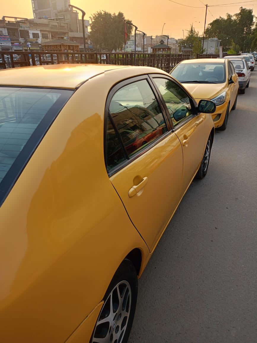 السلام عليكم كورله ٢٠٠٨ فتحه بالقمارة شاشه جبيره غرفتها نظيفه السياره متعوب عليها رقمها مشروع وطني مصفره هيئه قبل يومين السياره تشتغل غاز وبانزين بيها منظومه غاز كامله شغاله سعرها ٧٨ وبيها مجال بغداد ***********
