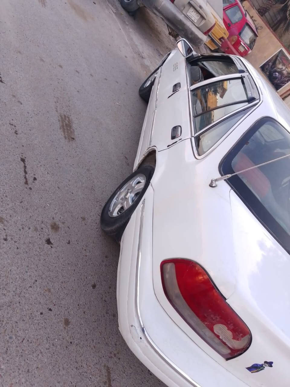 السلام عليكم برنس موديل 96 عنواني بغداد البياع السعر 28 رقم الهاتف***********
