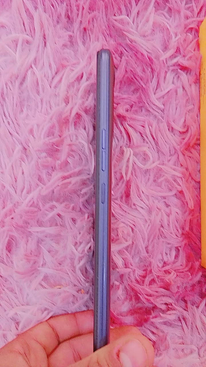 السلام عليكم موبايل للبيع جديد ما مفتوح ولا ملعوب بيه هو وكرتونته وشاحنته عرض 85 مكانه بغداد الامين الثاني ***********📞
