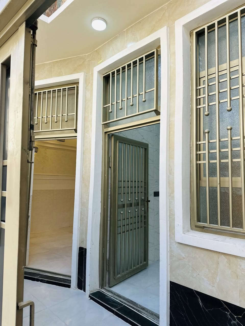 🔴 بيت مساحة 100 متر طابقين بناء جديد  للبيع
🟣
🔴 طابو  زراعي سند ٢٥ 
🔴 اقرار محكمة من صاحب الارض مباشرا
🔴 الخدمات (  تبليط / ماء ♦️ كهرباء ♦️ مجاري )
 🟠 الموقع كربلاء - حي العباس ع
🟠 للاستفسار التواصل ***********
