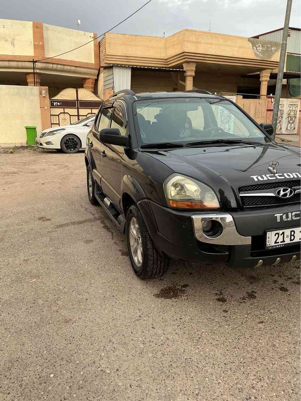 سلام وعليكم لابيع توسان لون اسود مديل ٩ رقم السلمانيه تحويل ثاني يوم سياره كامله أي نقص مابيه تخم تاير جديد صدر جديد محرك ٢٠٠٠ سياره جاهزه شغل وطلع وين مايعجبك السياره بيه قطعتين صبغ بنيد وباب + جملوغ تبديل بقي السياره مكفول والسونار موجود هاي تفصيل السياره كله كدامك المشراي لا يجي سعر (٩٧ )وبيه مجال قليل ممتواجد عل فيس الشراي يتصل وبخدمته مكاني بلد رقمي (***********) بغداد, العراق
