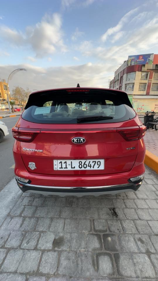 سبورتج موديل 2020 جيتي لاين

السلام عليكم سبورتج فول جيتي لاين بانوراما داخل حمصي صندوق كهرباء فول ماشية 40 الف مكفولة ما عدا هاي الطخه بالباب الخلفي ممسويها موضحه بالصور
السعر 197 وبيها مجال بسيط 
بغداد الطالبية 
***********
