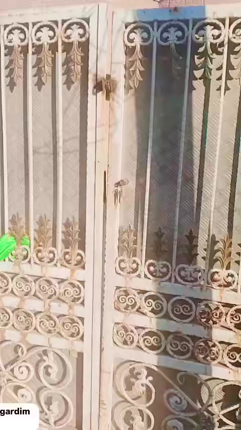 ‏بيت للإيجار طابق واحد يحتوي على غرفة نوم وصالة ومطبخ وخدمات وسطح ￼العنوان المشتل شارع المطبك
الاستفسار 
***********
‏*********** ￼
