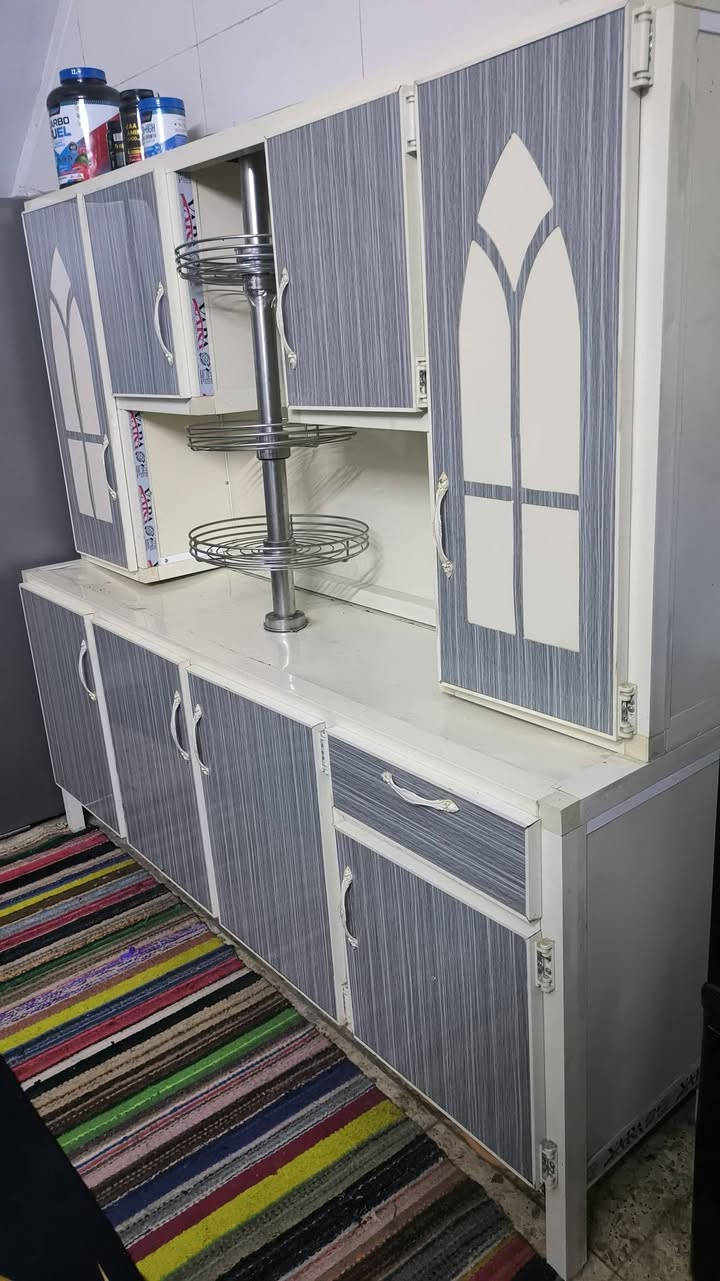 السلام عليكم كاونتر للبيع
قياسه 2 متر 
والسنك مرمر قياسه 120
السعر 225 الف 
المكان الحريه 
للستفسار *********** بي وتساب فقط
