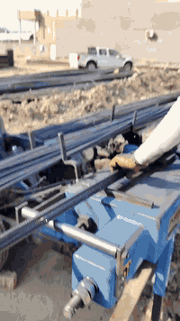 عواجه لليجارعوج جميع انواع الحديدعمل في جميع المحافضات***********
