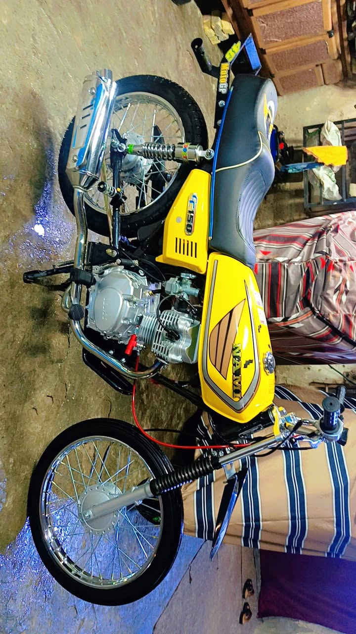 السلام عليكم دراجه للبيع مزوده فول دراجه جديده ما ماشي السعر 950 كله تزويد فول تزويد طلع نار او مراوس***********
