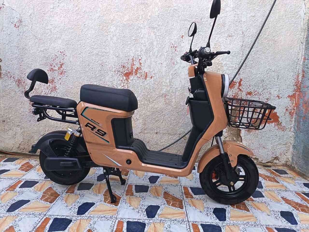 السلام عليكم دراجه شحن زيرو مماشيه ابد للبيع السعر 500العنوان ديالى بعقوبه التحرير للاستفسار الاتصال على الرقم ***********
متوفر واتس بالرقم
