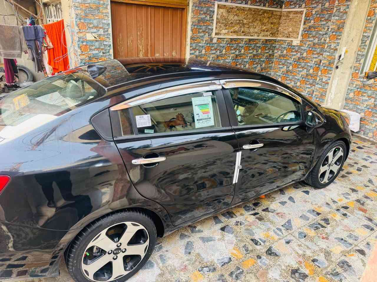 كيا ريو موديل 2015 السعر 78
وارد امريكي حادث جاملغ امامي بدون دواخل 
مكينة 1600كير مكينة صدر حدادية تخم تاير 
شاشة كامرة تحكم ستيرن جام كهربائي 
سيارة جاهزة مكاني بغداد الأتصال على الرقم 
*********** بغداد, العراق
