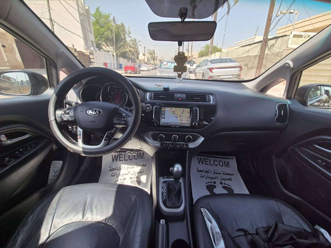 للبيع فقط كيا ريو ٢٠١٧  مكاني بغداد دورة  وسعرها ٩٥ وبيها مجال .
السيارة فول لمتد  وجاهزة بدون اي نقص.
***********
