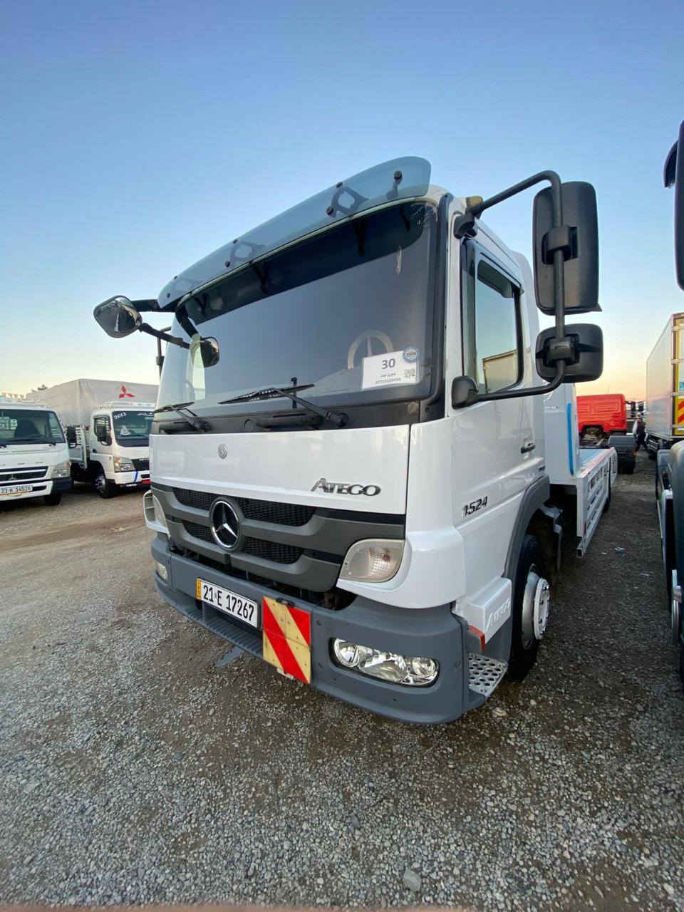 السلام عليكم اتيكو موديل 2007 8برغي فول مواصفات بدي جديد مكفوله من صبغ ومحرك وشاصي على آخر حبايه 
السعر 320$ بي مجال لطييبين غير متواجد الفيس 
***********
