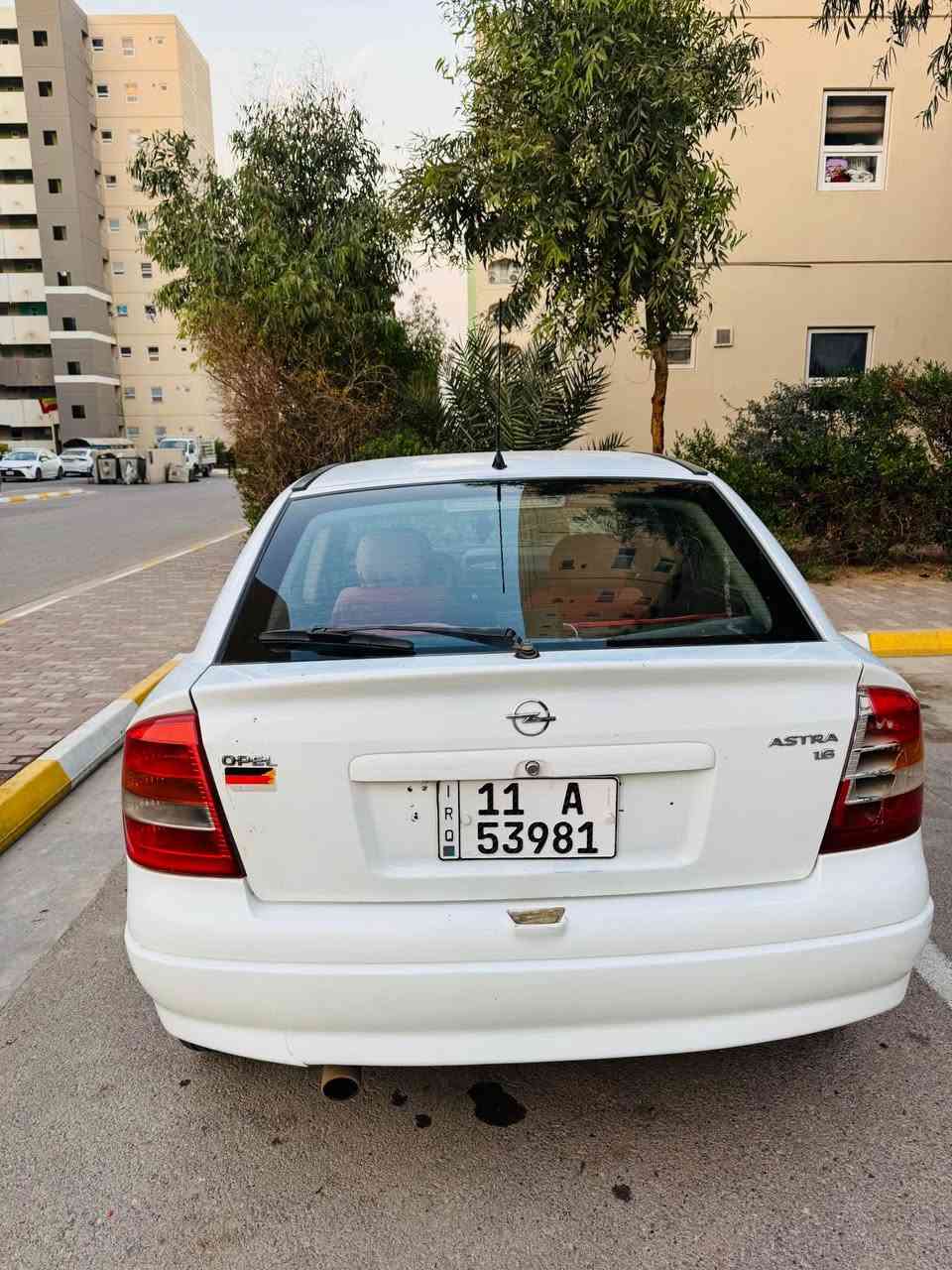 السلام عليكم
اوبل استرا 2002للبيع 

السياره بلاديه مكفوله من الصبغ والتبديل والجراد بيها ملاحضتين موجوده بالصور
كير عادي محرك ١٦٠٠ مكفول تبريد تدفئه
عليها ادامه كامله فيت بم بلكات نوزلات مجاول كله جديد
ماناقصها اي شي
رقم بغداد الجديد باسمي سنويه جديده مكان السياره بغداد

للاستفسار خاص او *********** بغداد, العراق
