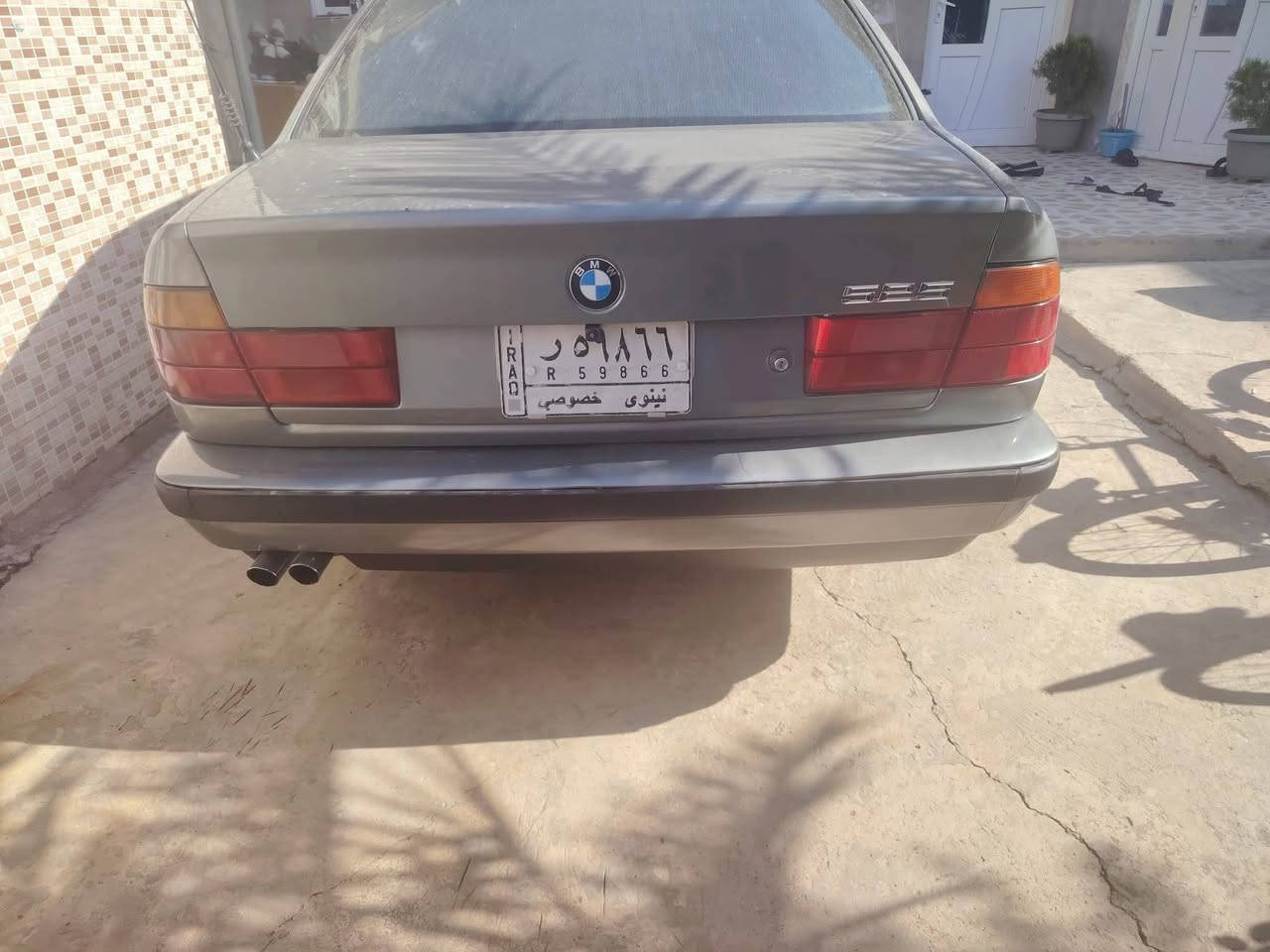 ب ام525البيع سعرها 45 وبيها مجال 
سياره  فول  اللون رصاصي موديل 1988 وضع شركه مصبوغه عام جماليه بدون اي حادث شرط تبريد  طخم امامي خلفي  جديد داخل نظيف كشنات  جلد محرك فل رقم نينوى اجنبي  اني الشرعي  شرط التحويل تاريرات جديده  كير اوتوماتيك بكان سيارة موصل السعر45ورقه وبيها مجال الاتصال على الرقم التالي *********** ***********

