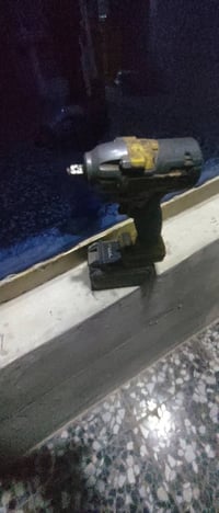 درين  مستخدم السعر 20 العنوان بغداد المعامل.   07752395731
