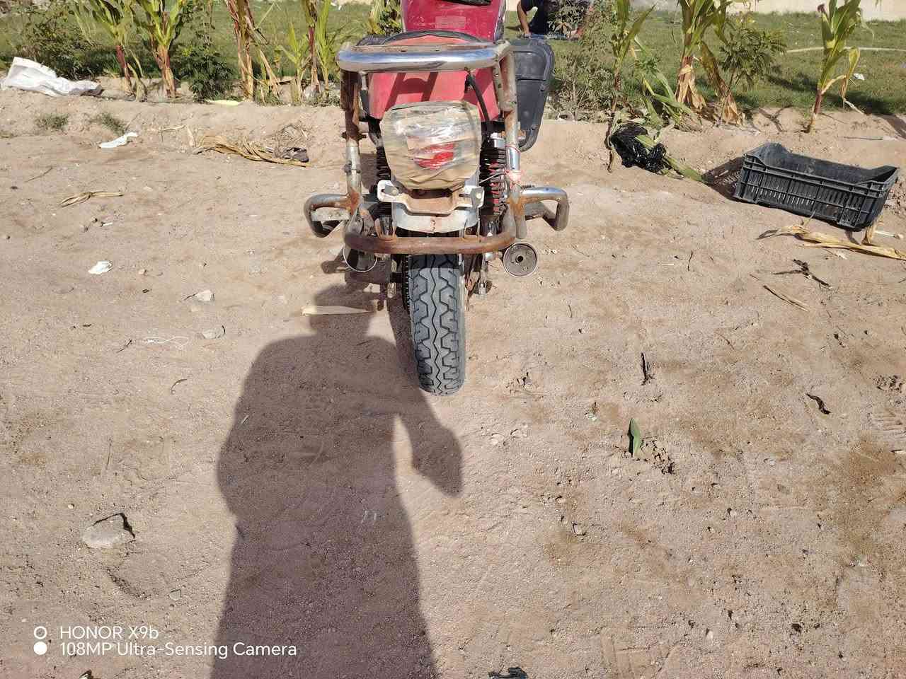 السلام عليكم دراجه للبيع ***********
