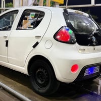 عن بيع جيلي باندا.    الموديل 2013 🚙🚗 مكفوووله عدا شخط بالباب الخلفي  ...