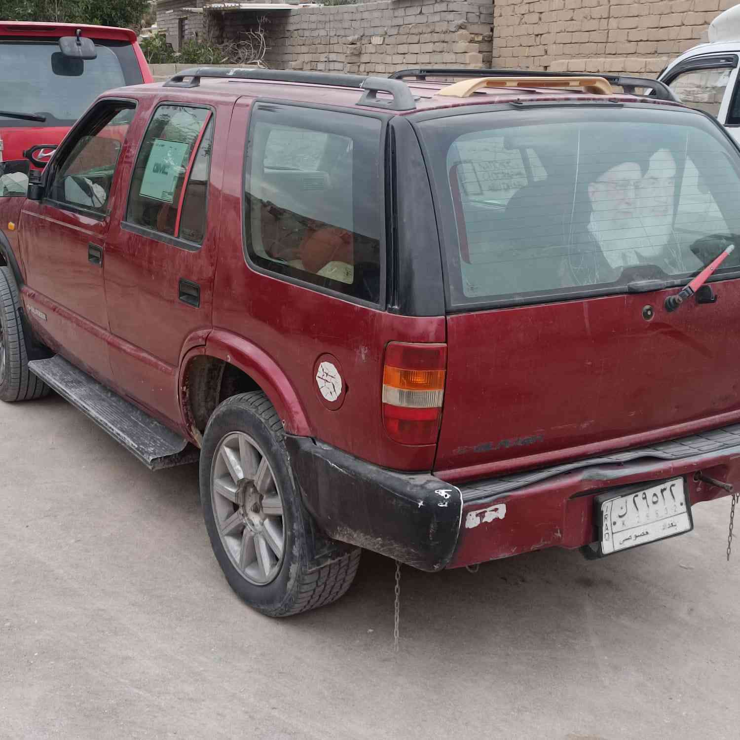 السلام عليكم استفسار ***********
بلايزر 93 محرك وكير كفاله محور ففتي كلشي شغال تبريد شغال مكاني ذي قار ناحية الحمار سعر ٣٨ وبيها مجال شي بصيط
