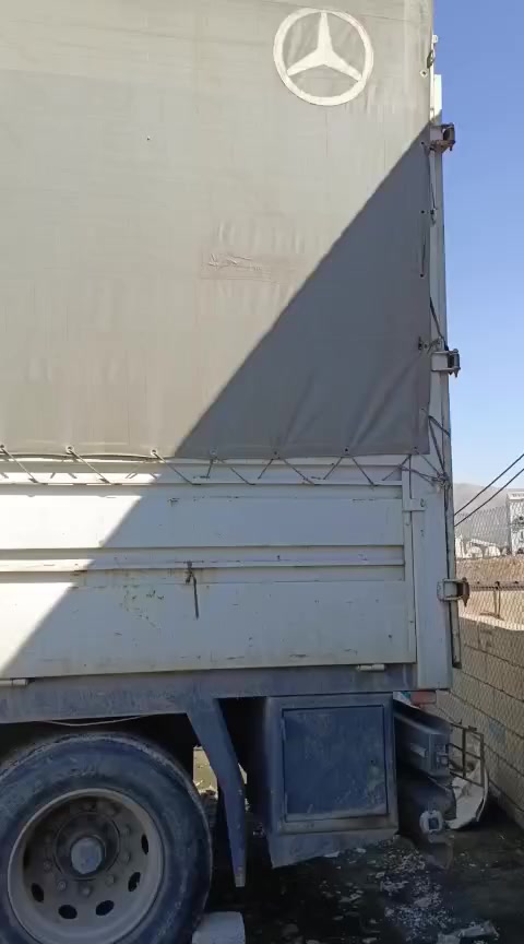 عربانه حداديه للبيع وشرط فسخ وربط والتفاصيل عبر هذا الرقم ***********
مكانها بغداد غير موجوده على فيس بوك.
