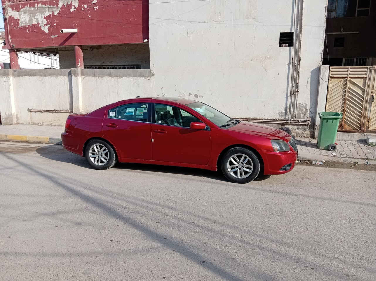 السلام عليكم كلنت موديل 12سياره فول كشن كهربائي زاد تبريد كشن ماشي ١٧٠ ميل ضرر السياره براكيت البنيد علمن السياره أمريكي سياره جديده معنه الكلامه ***********
