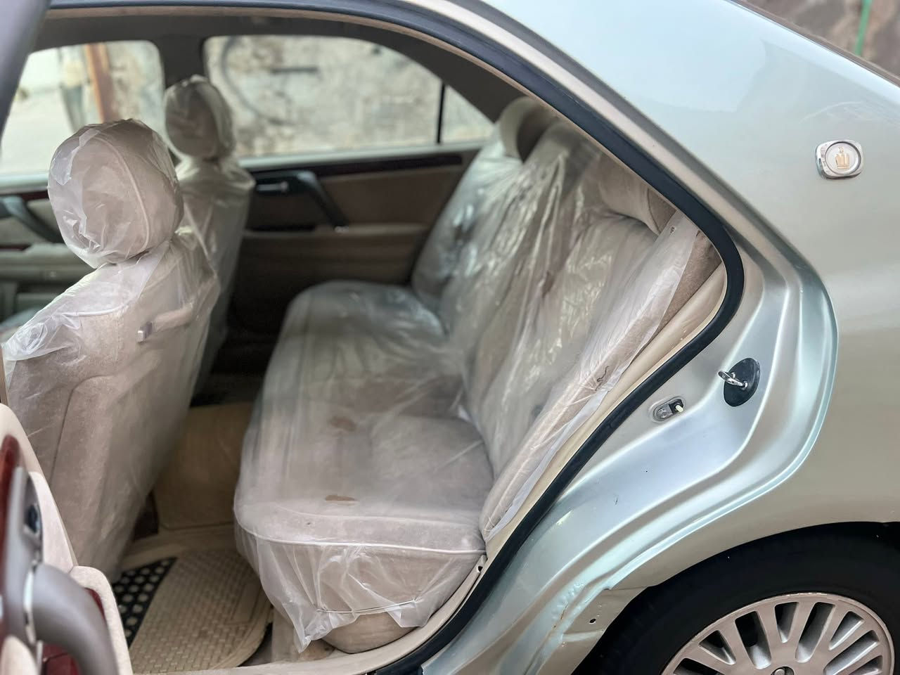 ‏سلام عليكم جنون گصه شنطة فقط رقم بصره شرطة التحويل مباشر سياره كرستال اصل سيارة جديدة ونظيفة الشراي يتصل *********** البصرة القرنه

