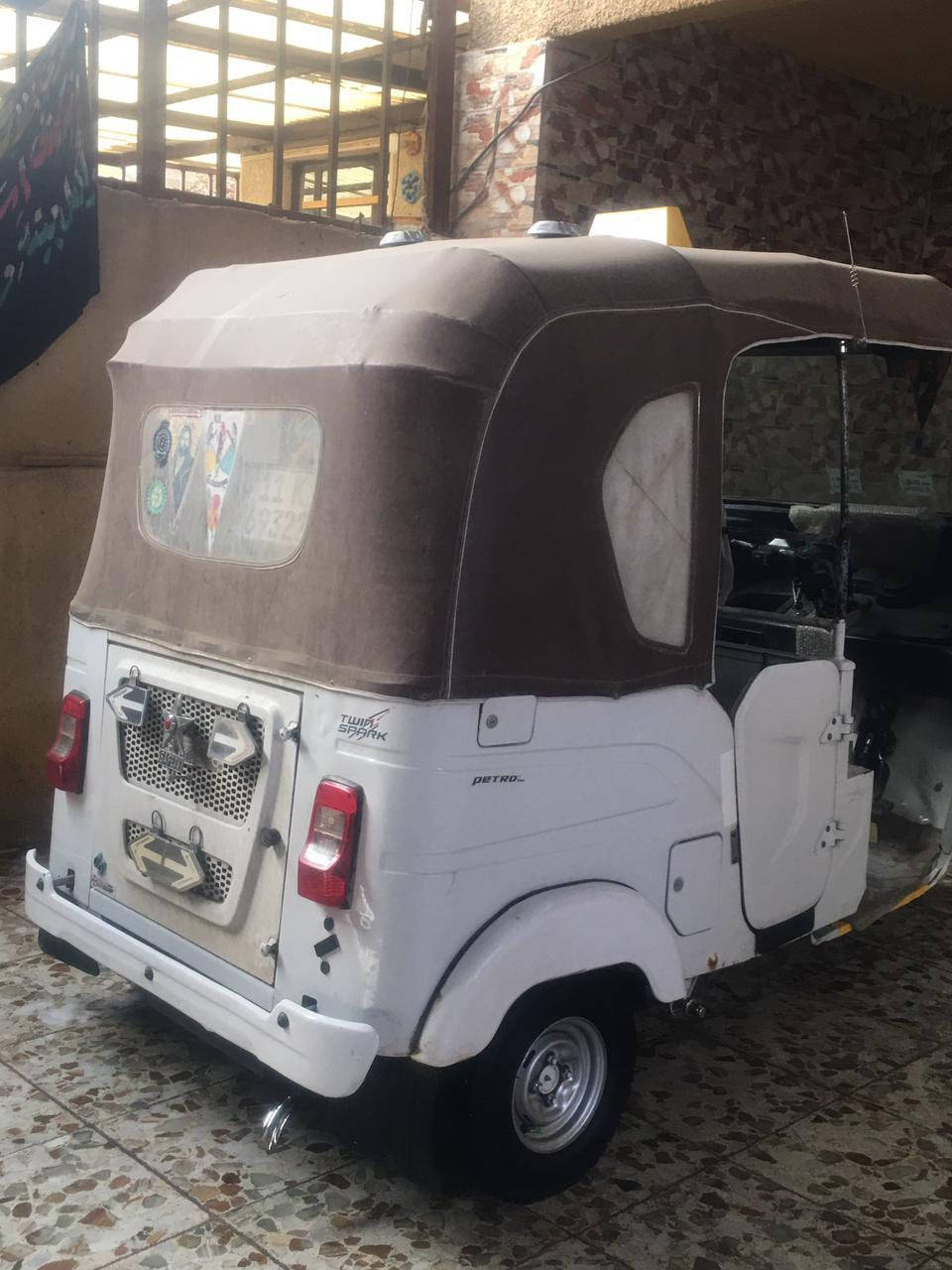 تكتك ٢١ شهر ٧كفاله من صبغ ومعجون مرقمه 
تحويل ثاني يوم 
المكان الحسينيه الراشديه 
سعر ٨٥٠٠وبيه مجال كلش قليل
***********
