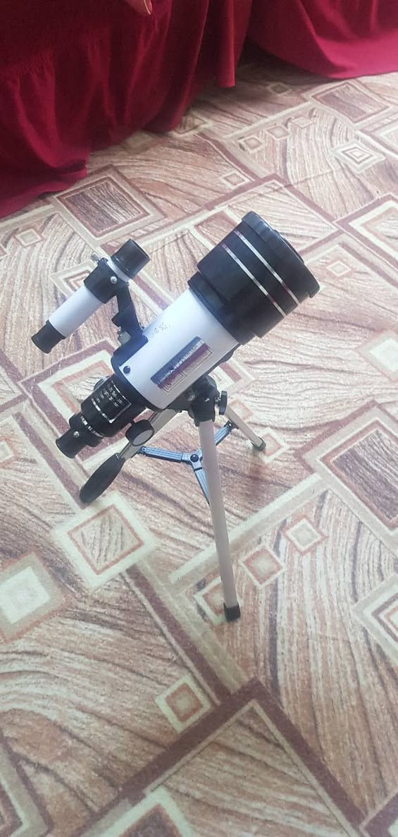 السلام عليكم اخوان ناظور تحفه جديد غير مستخدم للبيع يوجد توصيل
***********
