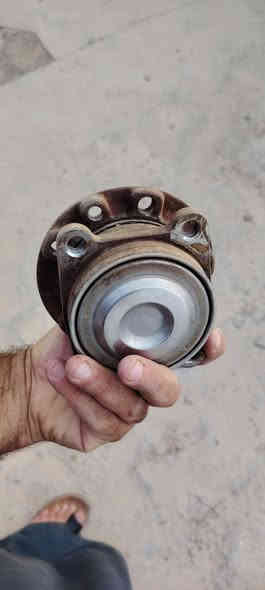 عندي غراض سي ٢٠٠ ١٦ للبيع اني مو ابو أدوات ***********
