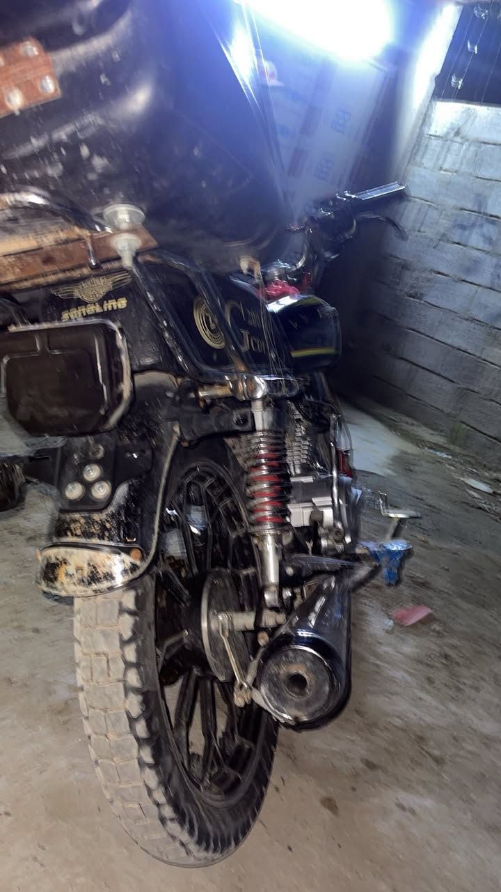 السلام عليكم دراجه سيڤان سونك محرك 200للبيع دراجه مكفوله محرك مامفتوح برغي موديل 24السعر 600وبيه مجال التواصل علا الرقم***********
