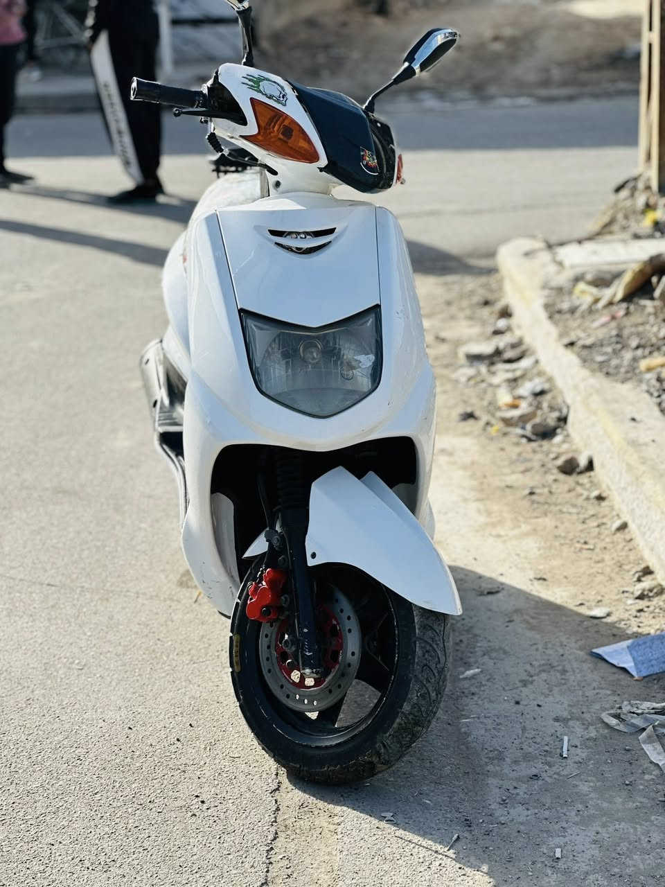 سلام عليكم سكنس نثيه 110للبيع نكره سلف  كهربائيتها شغاله من طول لطول السعر 300وبيها مجال العنوان بغداد ‭

‭0777 203 1186‬
