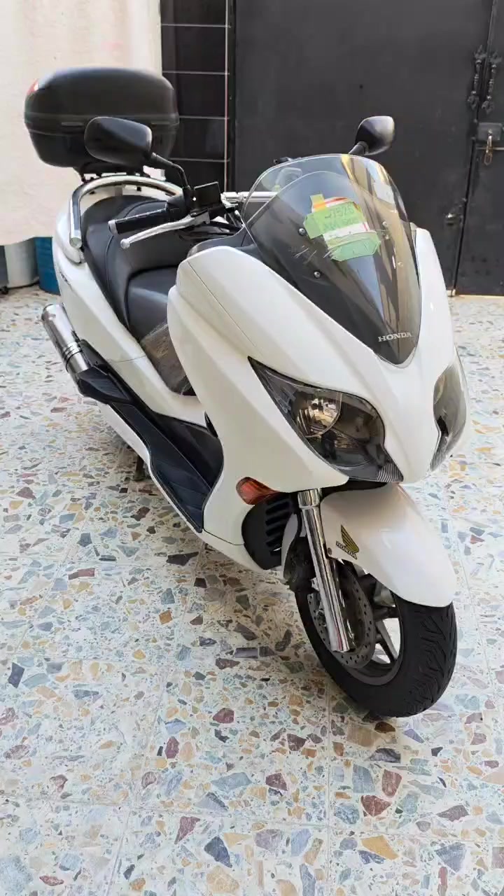 #تـــحفــه_فــنـيـه #رمبه_وكاله
ياالله فورزه MF صفر 10 S7 جديده لوك   نظافة 💯بل 💯  لون مميز ابيض صدفي المواصفات 

7 كير 4 تحويلات +S7   

نظام سبورت +اوتمواتيك  

بصمه +سويج طوارئ 

جنطه يابانيه بلاد 

دبلات نيكل بلاد 

قبق كلجات نيكل بلاد 

تجوه سبايدر نيكل 

حاظن موبايل 📱 

سايد بريك +كلوب جنطه 

ستاند حساس +عدة الشركه  

المسافه المقطوعه 25 الف حقيقي 

الدراجه بحاله الوكاله بعدهه الجناي يتصل ويدلل مكاني بغداد الغزاليه رقم 📱 *********** 

توصيل جميع المحافظات موجود الشماليه والجنوبيه  اخوكم حسام فورزه
