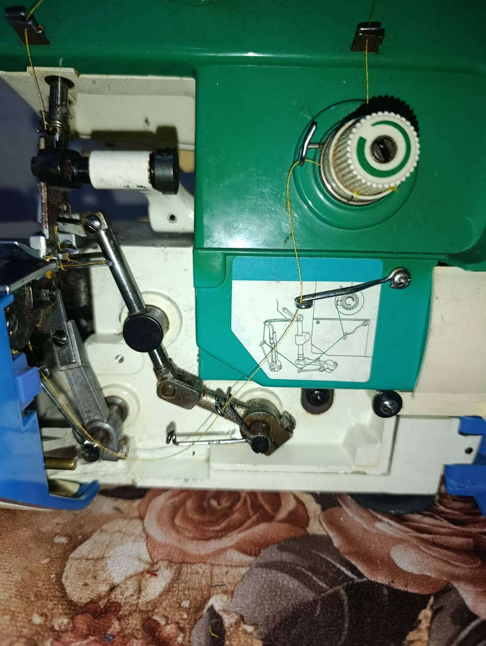 مكينه برذر للبيع السعر ١٧٥ وبي مجال
للتواصل على رقم الموبايل ***********
