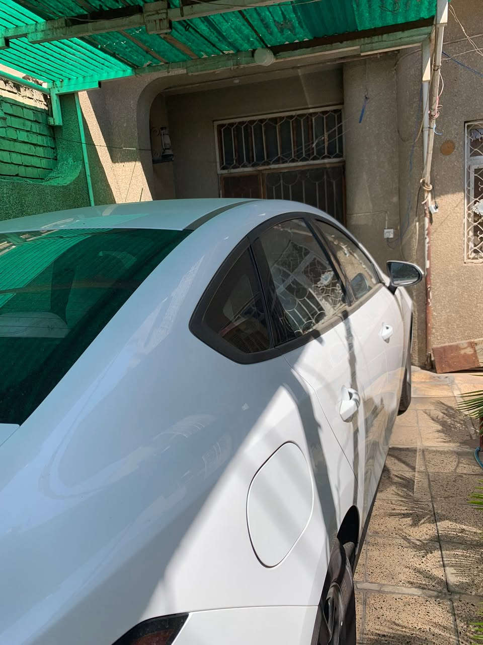 السلام عليكم  سيارة byd كن بلاس 2025 ماشية 227 كيلو فقط   السيارة بعدها وكالة  زيرو بوضع الشركة مجرد ع كد الترقيم  السيارة 
 مواصفات السيارة 
كامرة خلفية
حساسات 
مثبت سرعة
محرك ١٥٠٠
شاشه وسطية
لون ابيض والداخل ابيض المرغوب
الرقم بغداد والسيارة موجوده بغداد 
 والسيارة باسمي والتحويل ثاني يوم 
والمواصفات البقيه معروفه
السعر: 20مليون وبيها مجال بسيط
للتواصل
***********
غير متواجد ع فيس فقط واتس
