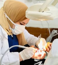 قلع أسنان • حشوات تجميلية • مجاني