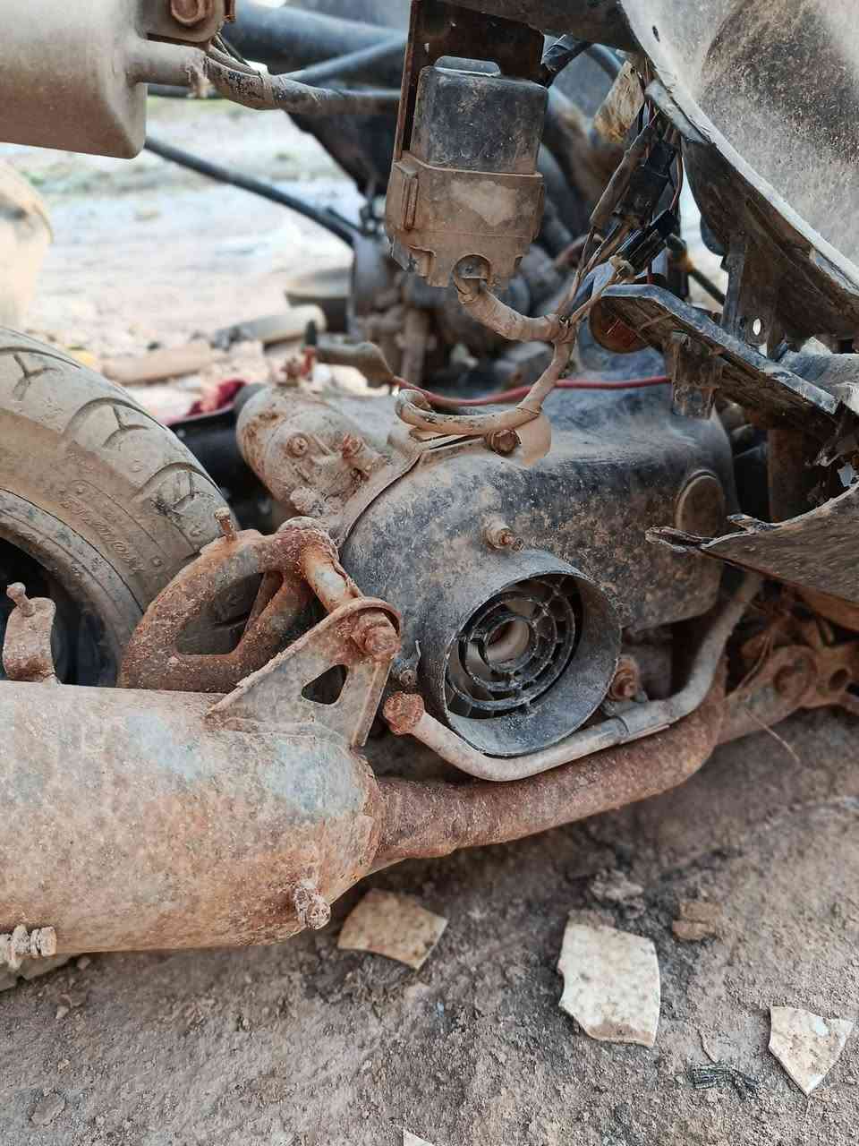 دراجة فراشة متروكة ابيع كوم حديد دراجة اوراق شراي يتصل ***********
