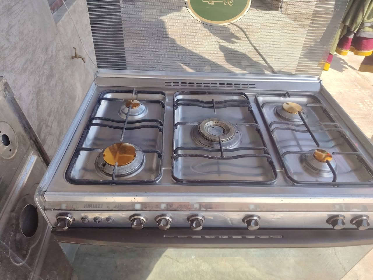 للبيع كريازي مصري باب اول ***********
