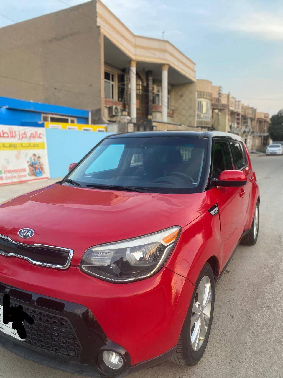 السلام عليكم 
كيا سول 2016 وارد امريكي مكينة 2000 GDI ماشية 95 الف ميل رقم بغداد بأسمي صبغ حزام من عدا الجنطة حادثها مال امريكا واكع عليها ثلج( وليس حالوب ) عل بنيد والقماره مواصله دواخل مكان السيارة بغداد حي الجوادين السعر 105 وبيها مجال بسيط 
***********
