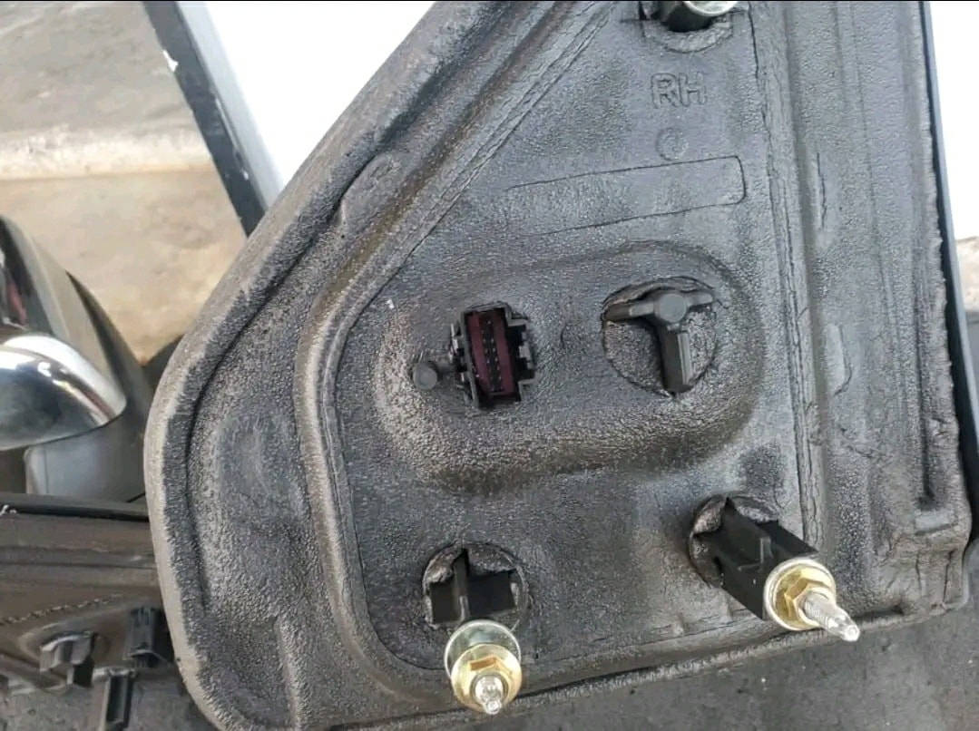 2009-2014 F150 MIRRORS.
OEM GOOD CONDITION
FULLY LOADED MIRRORS
POWER FOLDING/HEAT/ELECTRIC
KING RANCH/PLATINUM/LARIAT
INSURANCE QUALITY
EACH $300
CHECK PICTURES FOR MORE DETAILS
PRICE $450 FOR BOTH


**إذا كنت صاحب هذا الإعلان وتريد حذفه لأي سبب، رجاءا أرسل رسالة إلى الدعم الفني**