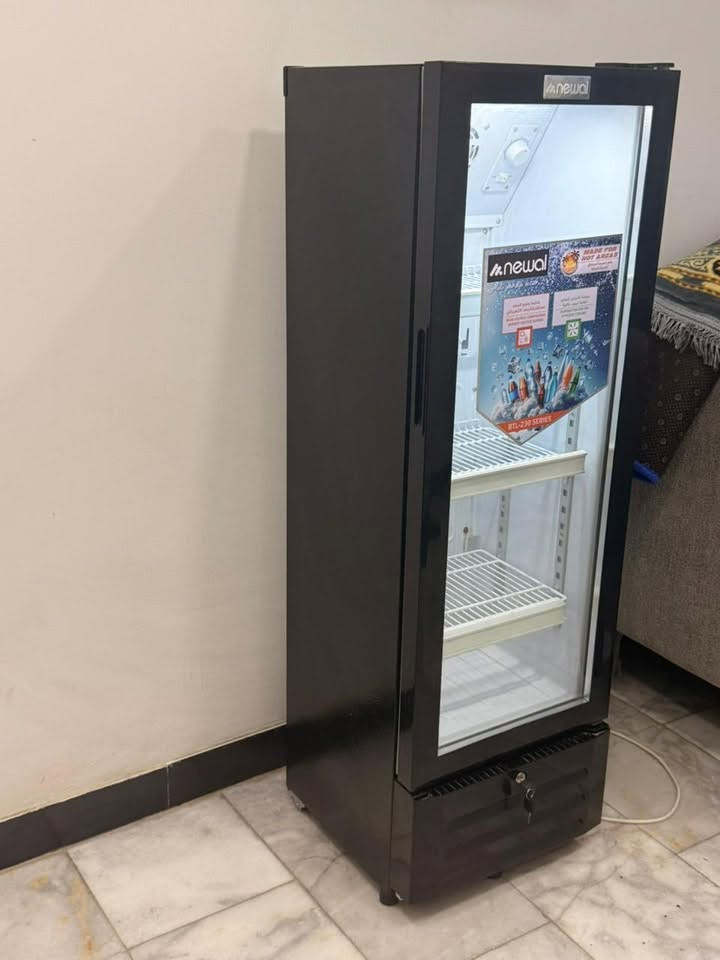 للبيع ثلاجه عارضه
اوڤن كهربائي
للاستفسار
***********
